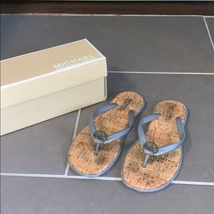 kids Michael Kors flip flops